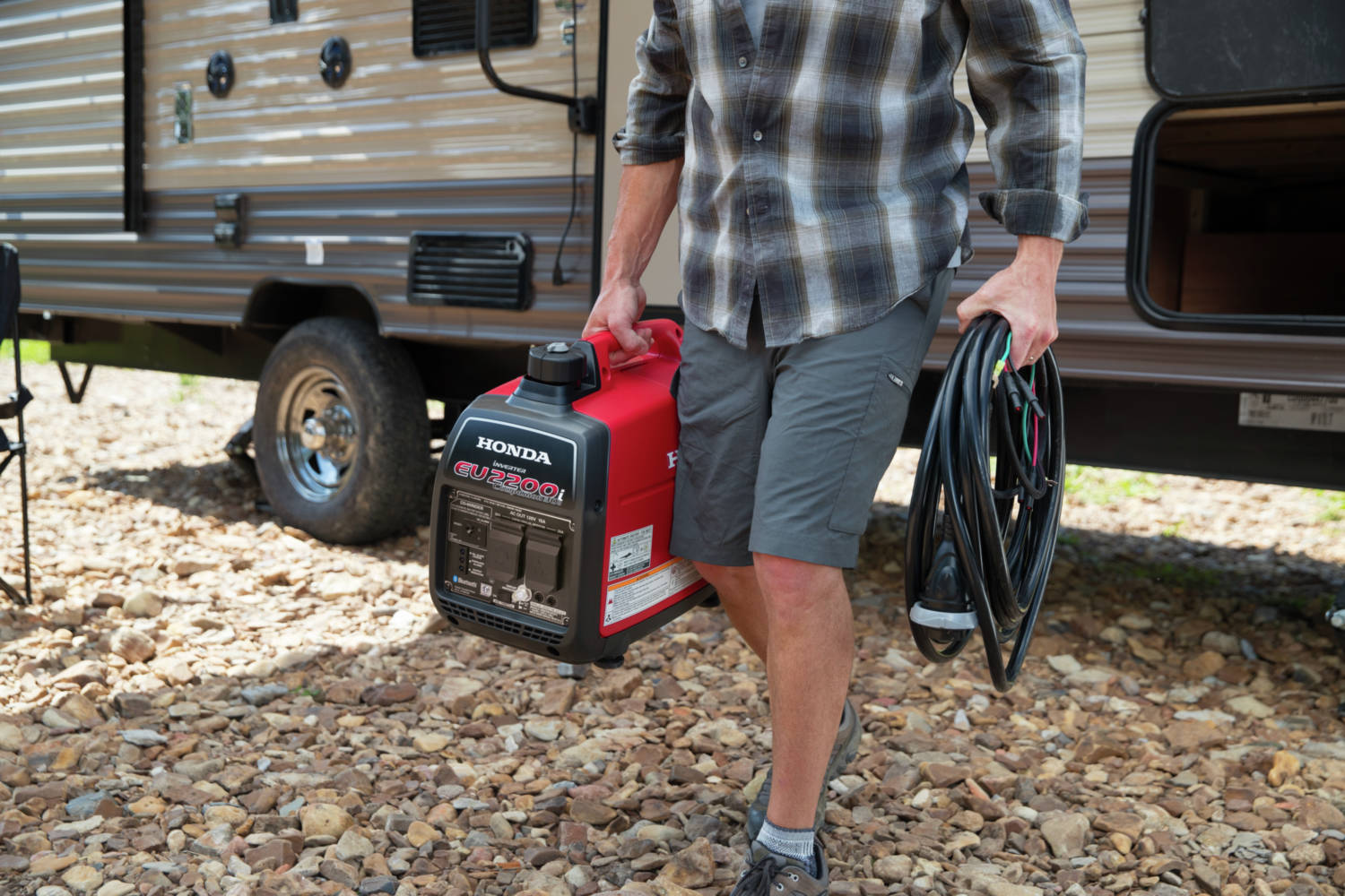 The EU2200i is lightweight and compact making it easy to transport and store